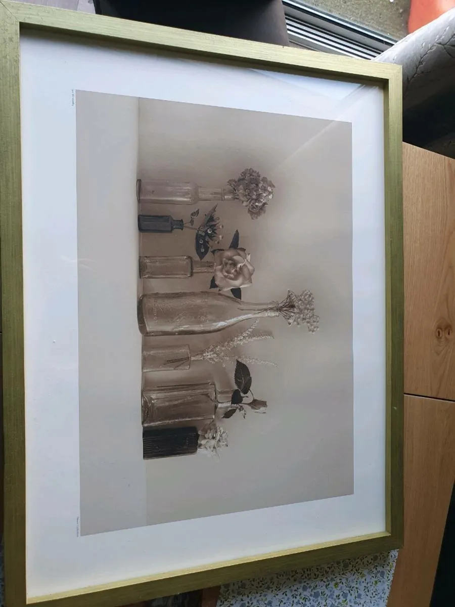 Framed picture - Image 1