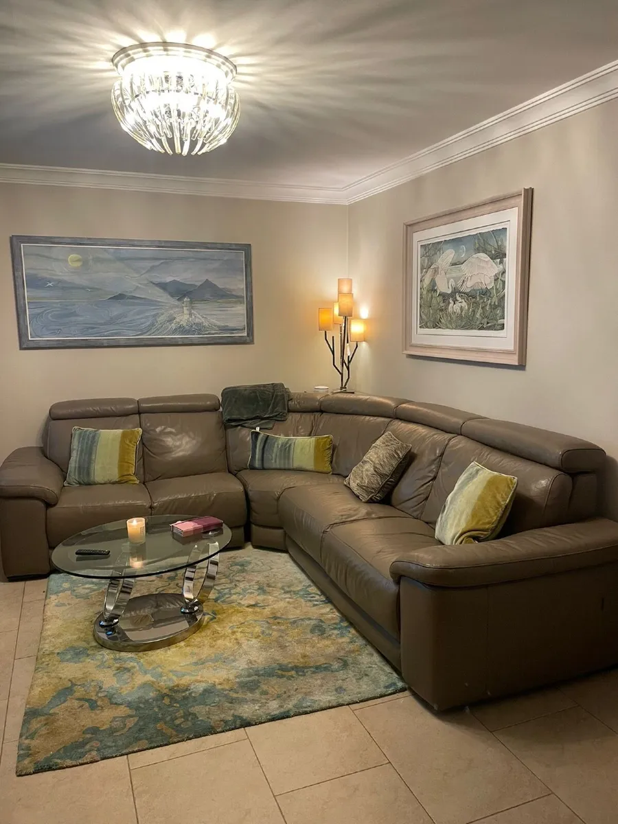 Corner couch - Image 4