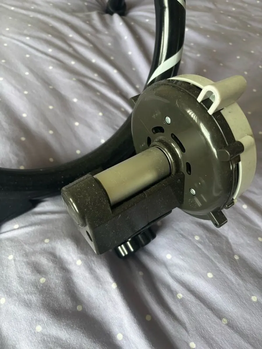 M-Wave Yoke N Roll 60 Magnetic Indoor Turbo Bike Trainer - Image 3