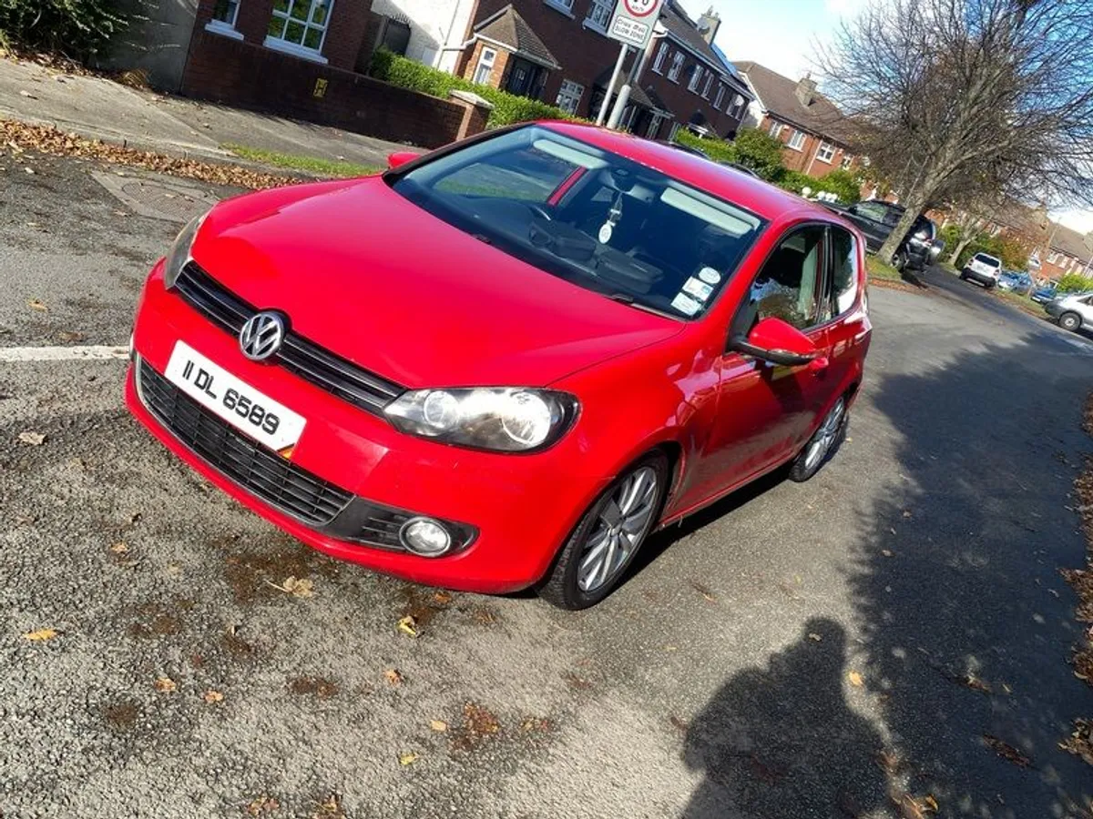 2011 Volkswagen Golf - Image 4