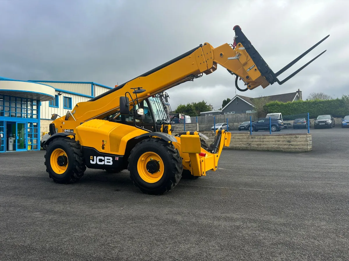 New 2025 JCB 540-140 Sway / 3 Yr Warranty / AC - Image 4