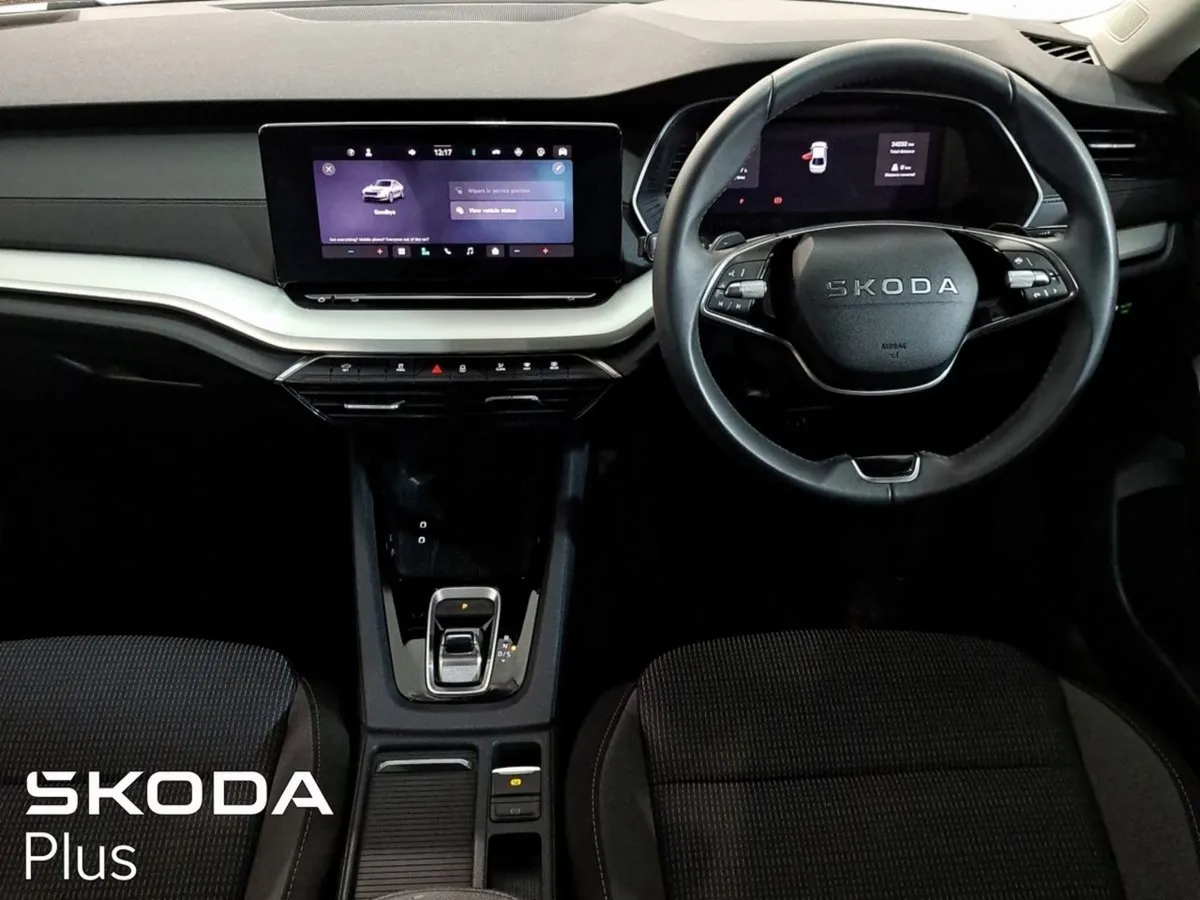 Skoda Octavia Selection 1.5tsi 115HP DSG Mhev - Image 4