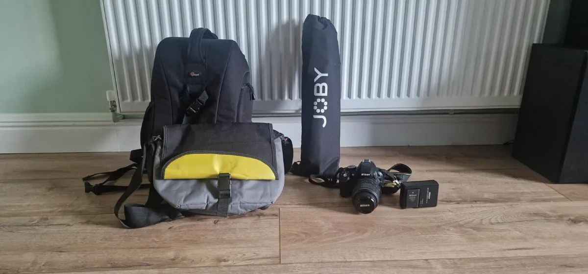 Nikon D3100 camera and accesories - Image 4