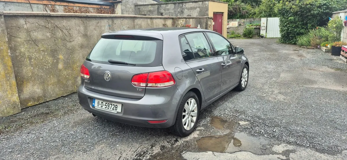 Volkswagen Golf 2011 - Image 4