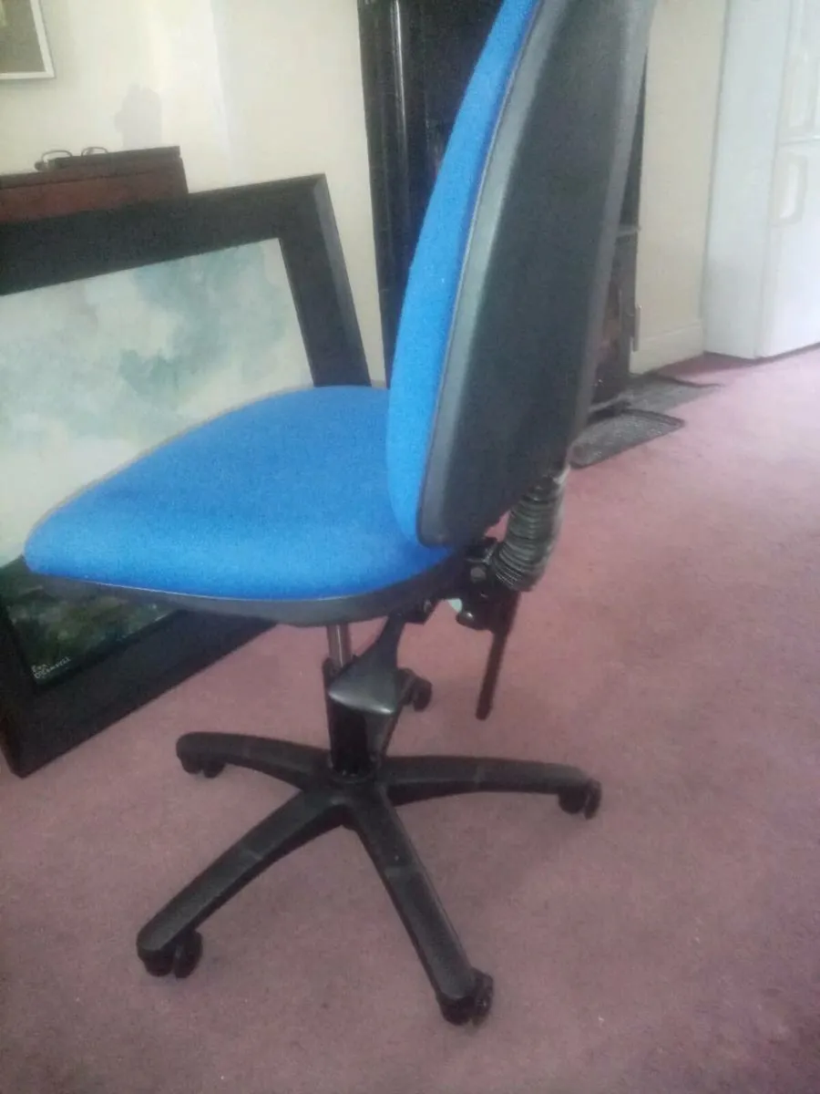 Office/Study/Games chair - Image 4