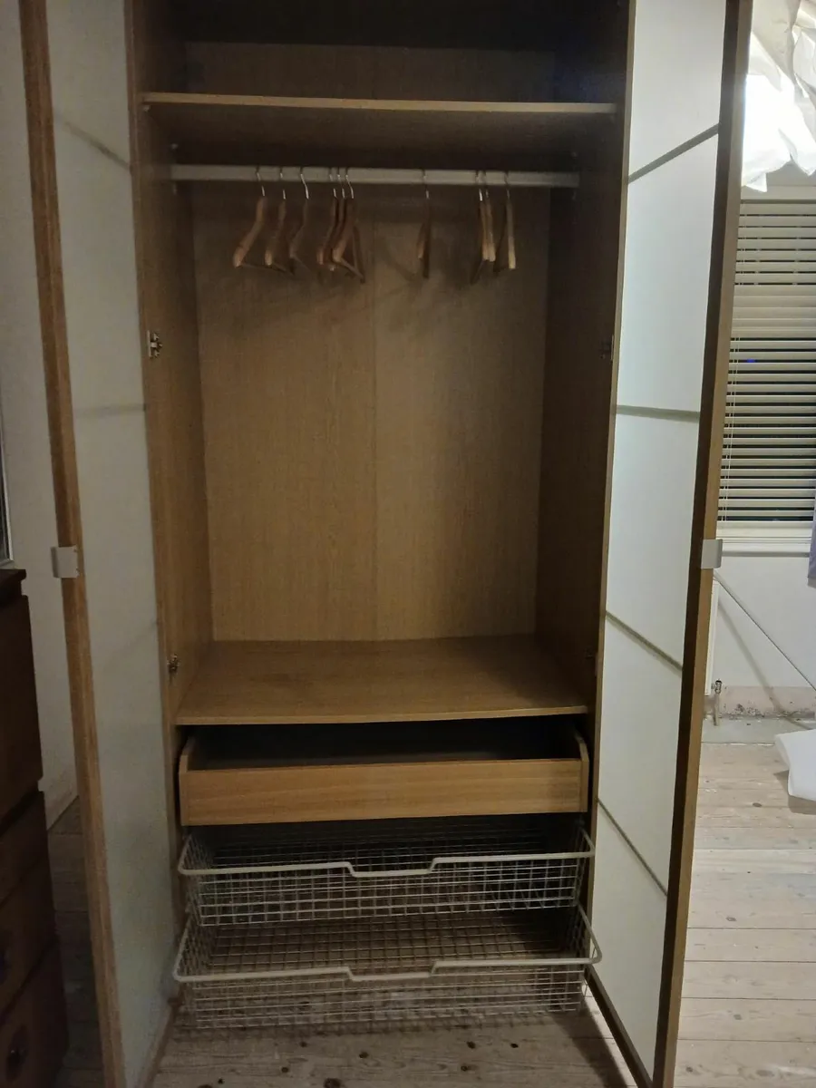 FURNITURE - Image 2