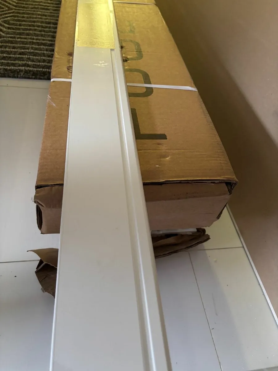 MDF skirting boards white (modern look 30 pcs) - Image 1