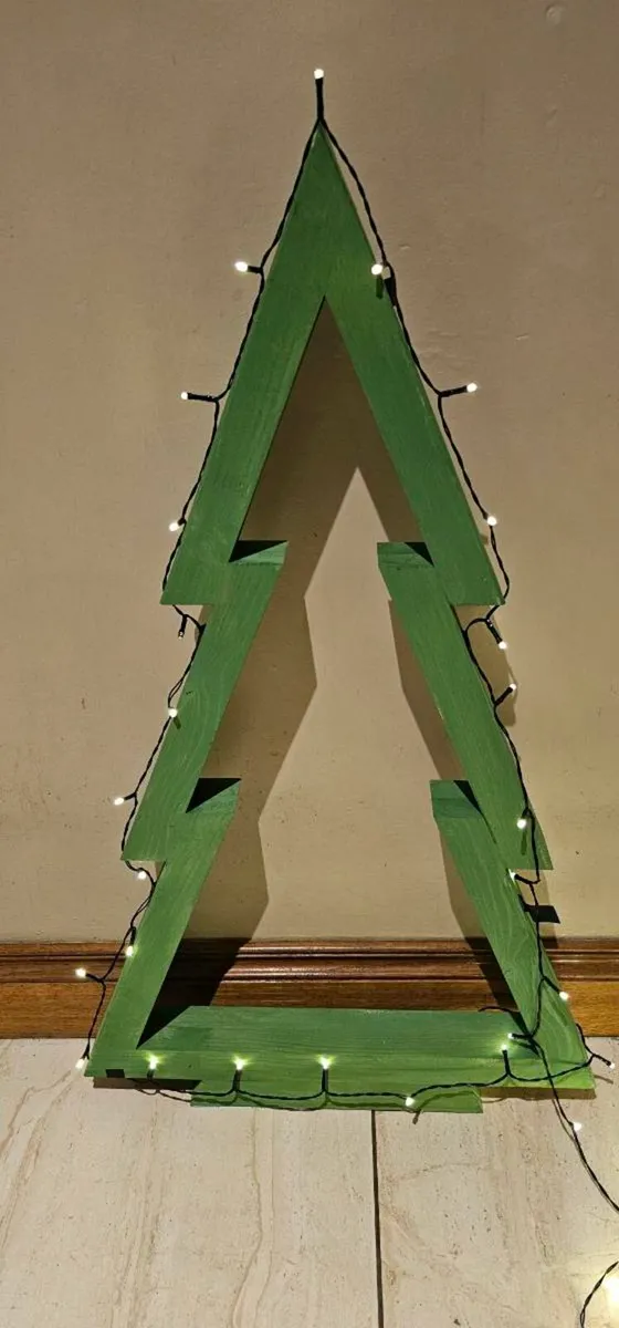 Wood made Christmas tree - Image 1