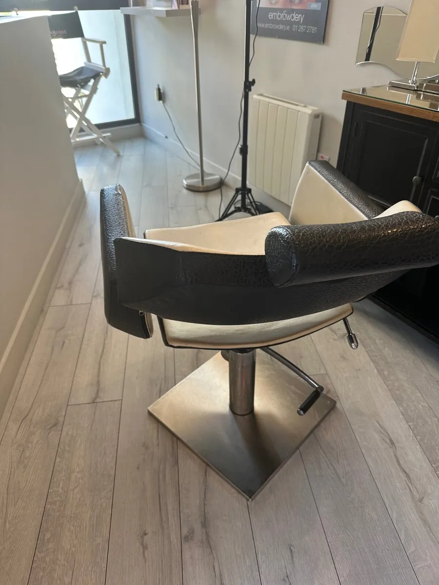Brow Chair - Image 1
