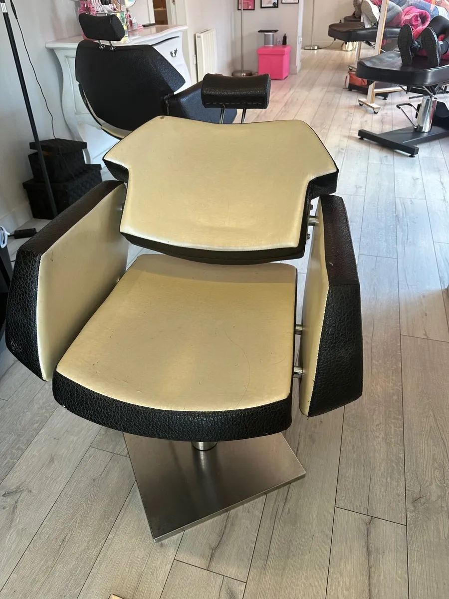 Brow Chair - Image 2