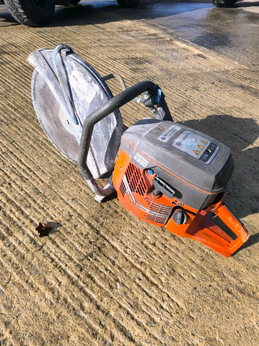 Husqvarna consaw - Image 1