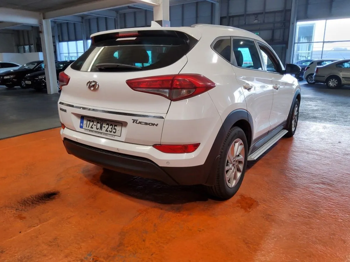 Hyundai Tucson 1.7 D Executive - Image 4