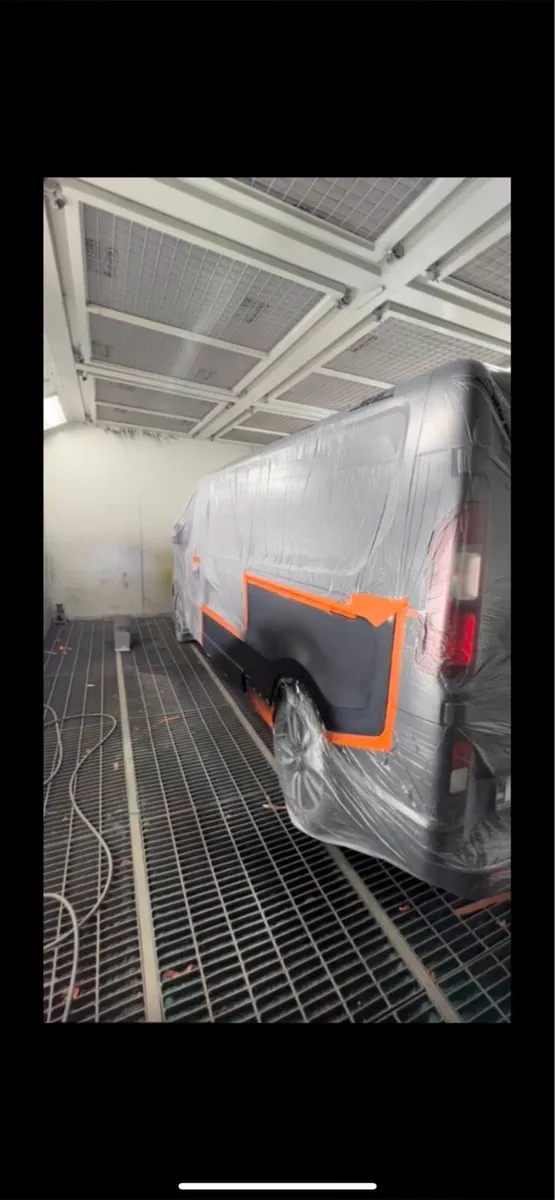 Car crash repair - Image 4