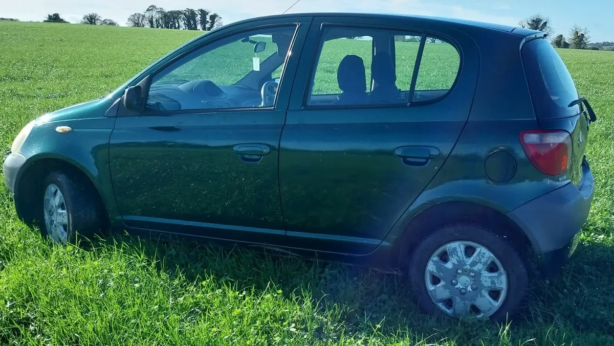 Toyota Yaris 2000 - Image 4