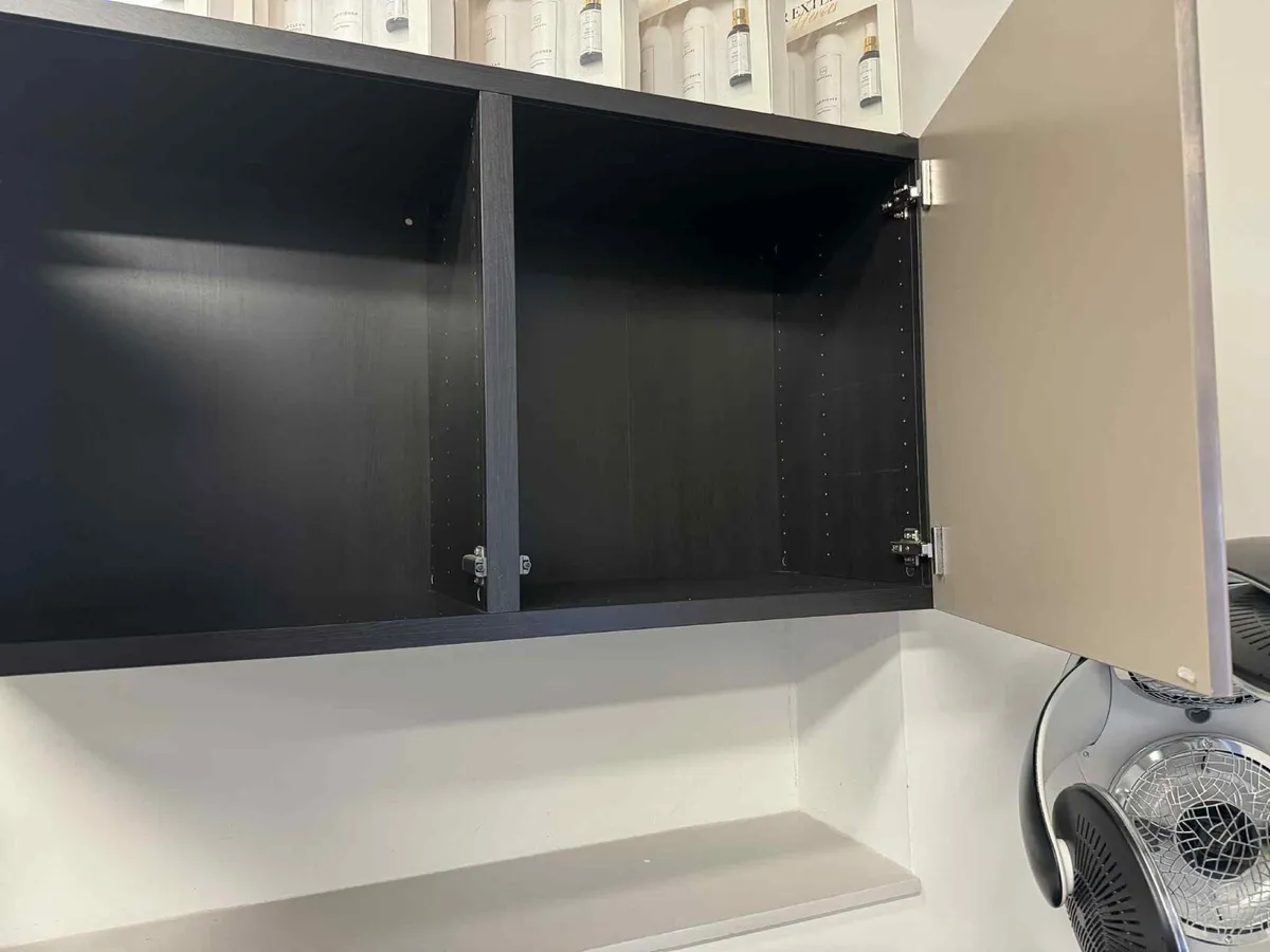 Wall mounted cabinet - Image 2