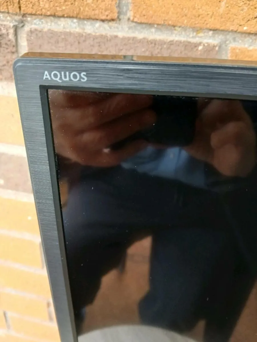 Sharp 32inch Smart hdmi tv. - Image 3