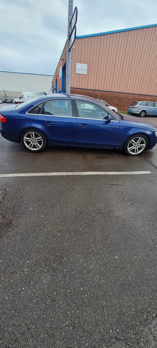 *AUDI A4 AUTOMATIC 152* - Image 4