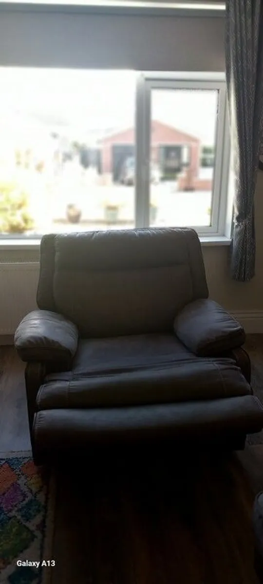 Armchair - Image 2