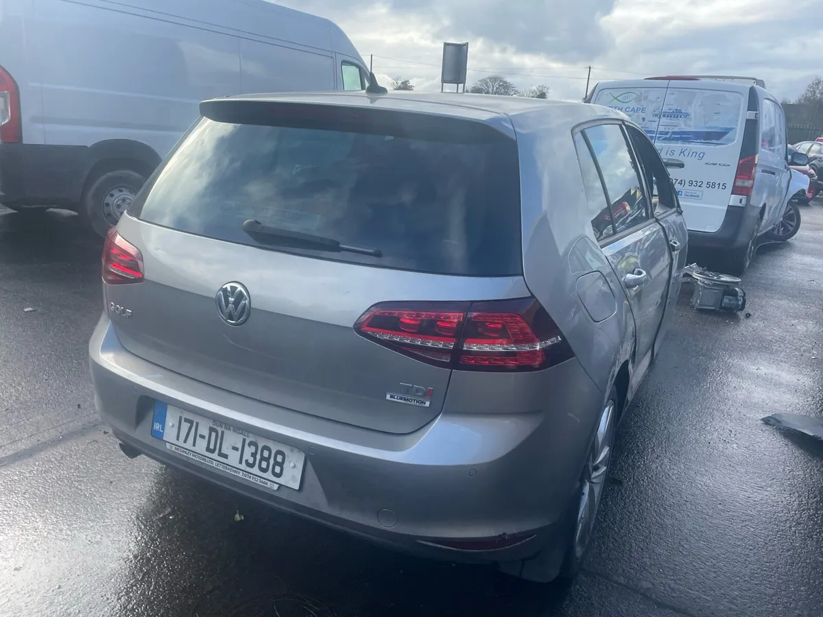 17 golf. Breaking. - Image 1