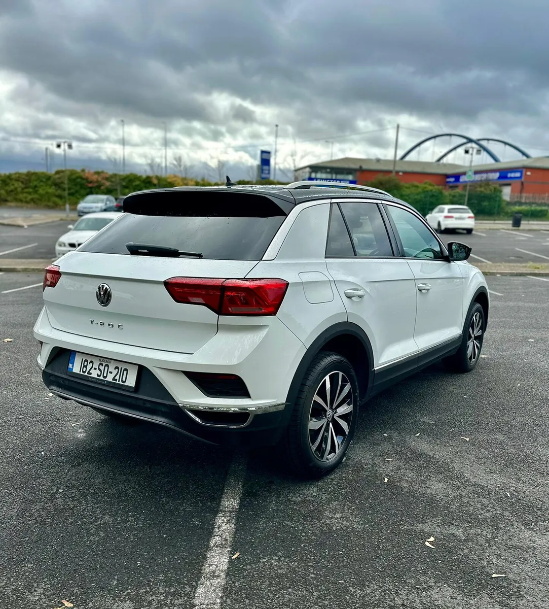 VOLKSWAGEN T-ROC DESIGN 1.0 TSI - Image 4