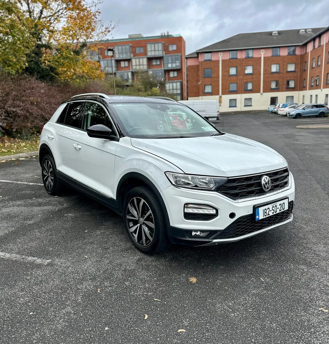 VOLKSWAGEN T-ROC DESIGN 1.0 TSI - Image 3