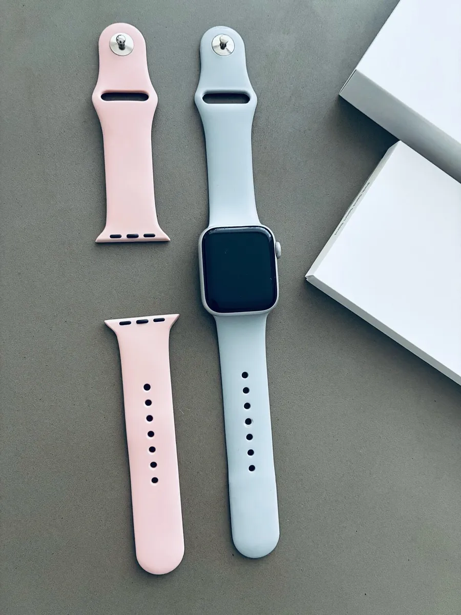 Apple Watch Series 6 - Silver 40mm - Image 2