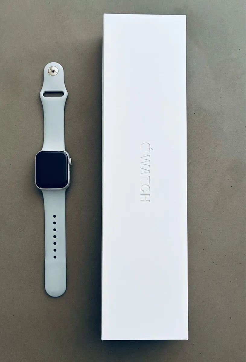 Apple Watch Series 6 - Silver 40mm - Image 3