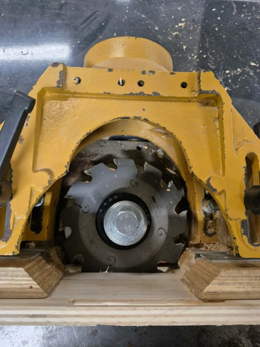 3 Phase Spindle moulder with Auto feed - Image 3