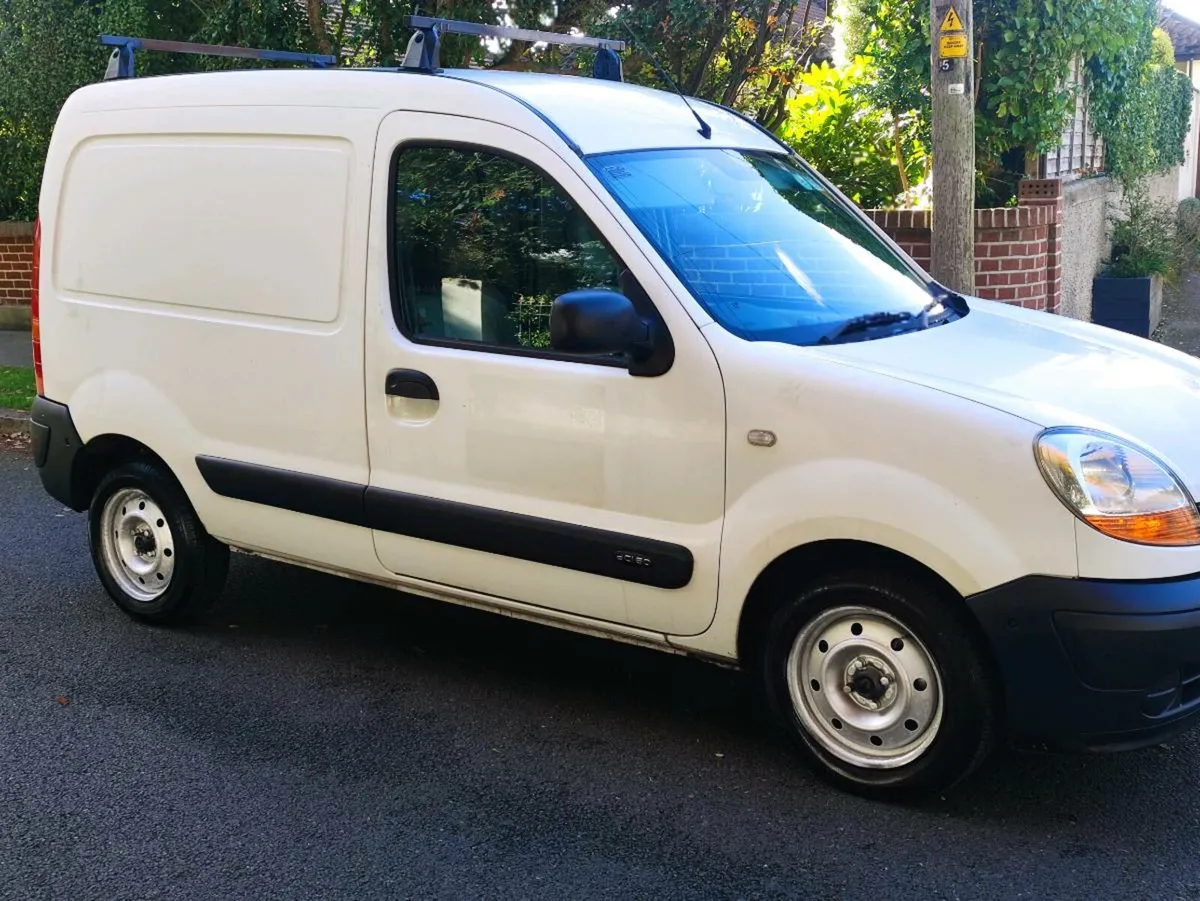 Renault Van for sale doe and taxed - Image 1
