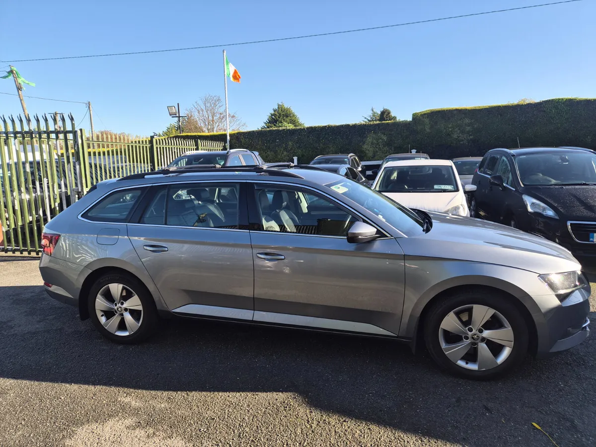Skoda Superb 2016 AMBITION Combi - Image 3