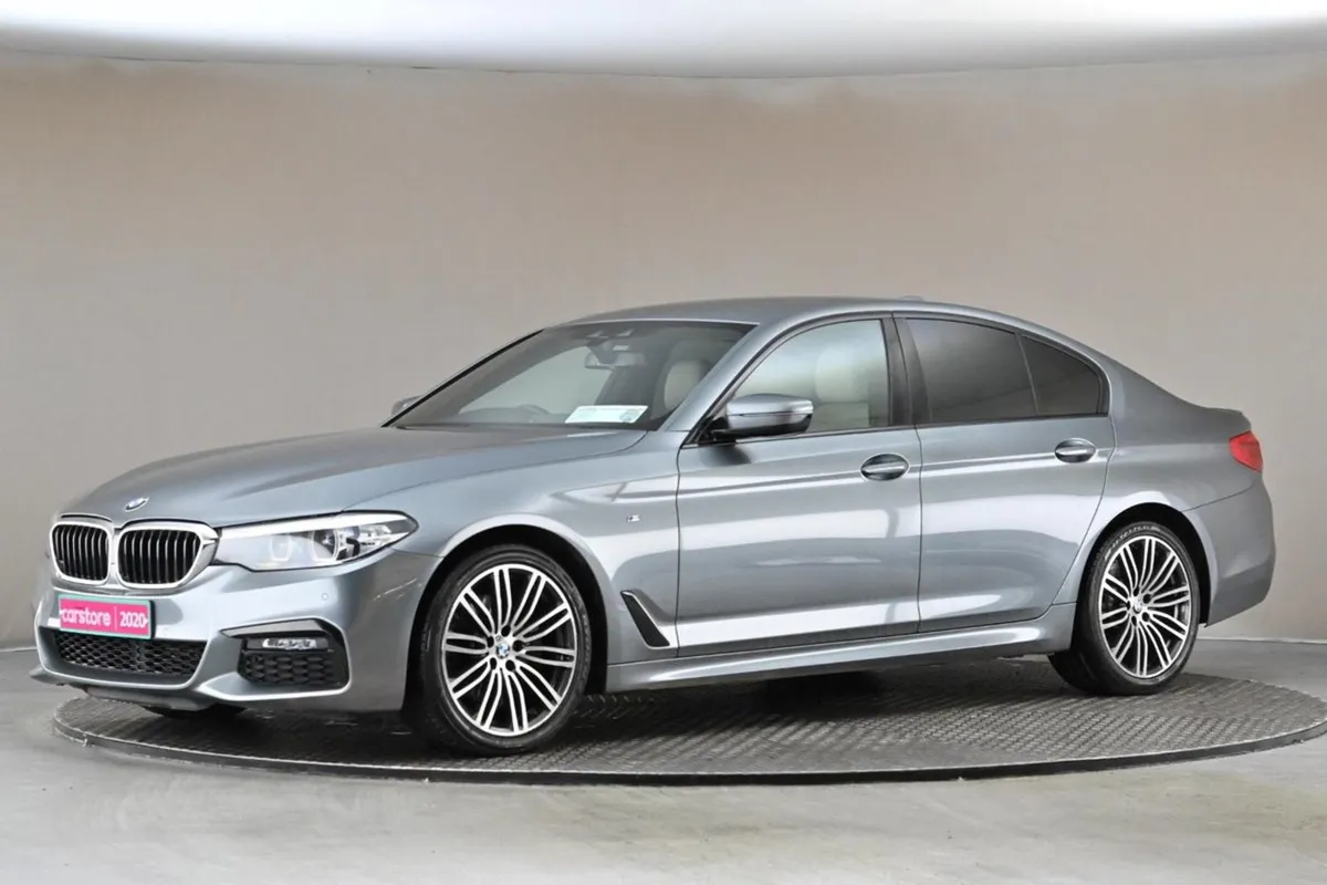 BMW 5 Series 520D M Sport  full Beige Leather - Image 4