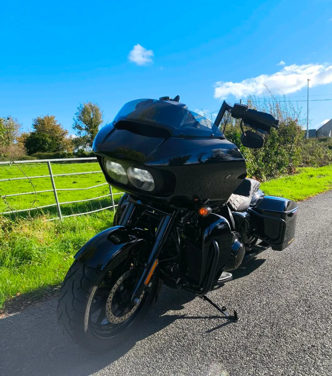 HARLEY DAVIDSON ROAD GLIDE SPECIAL - Image 1