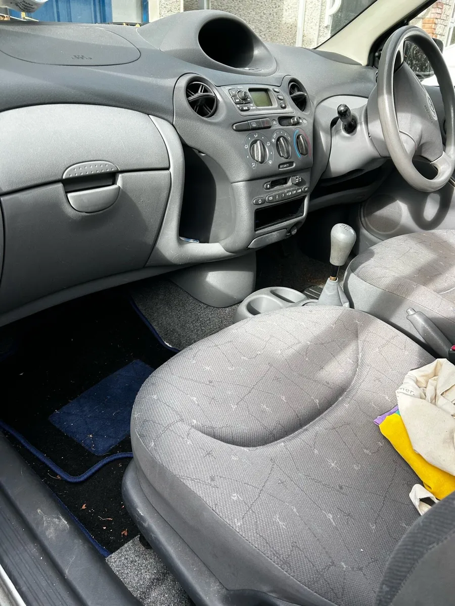 Toyota Yaris - Image 3