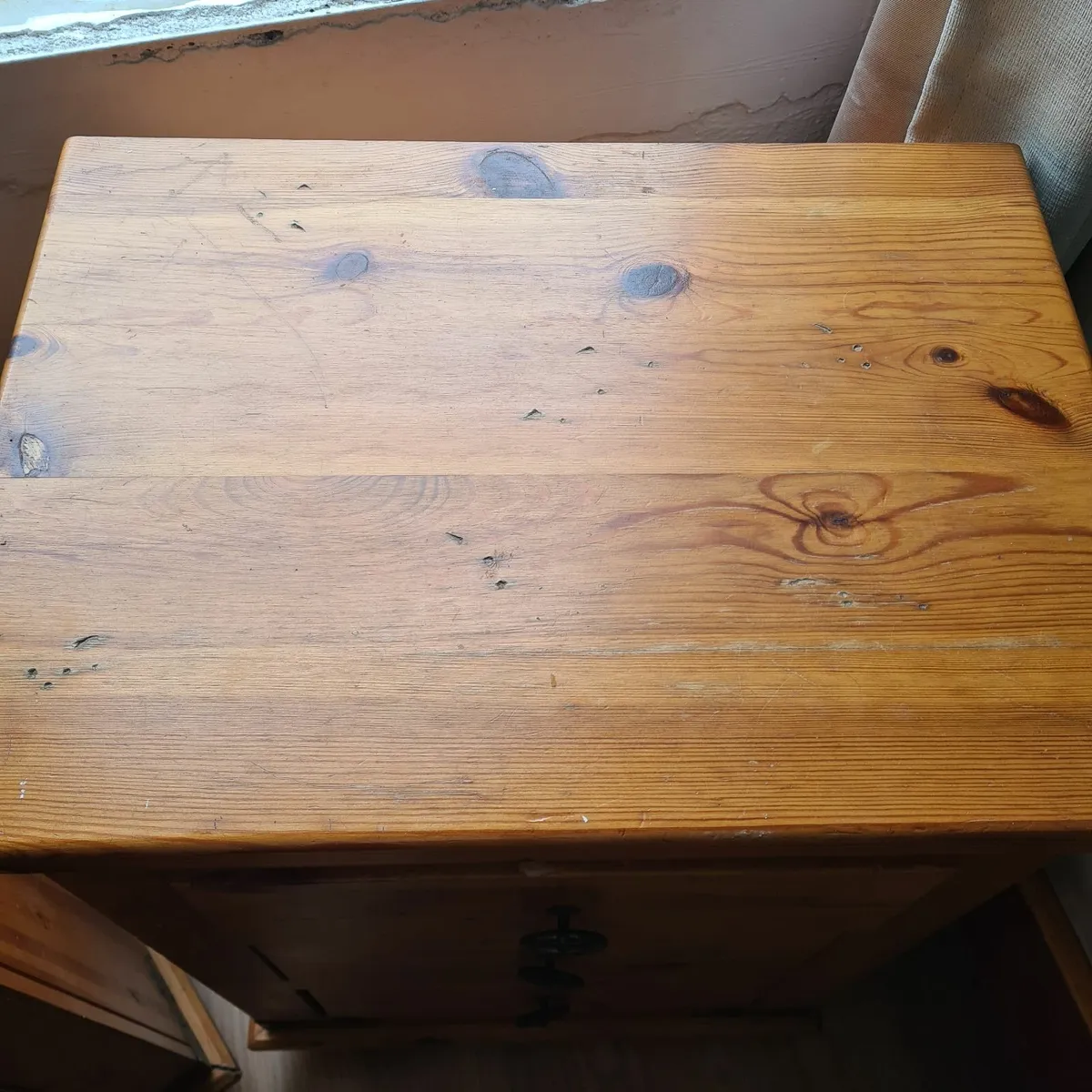 Bedside tables x 2 - Image 2