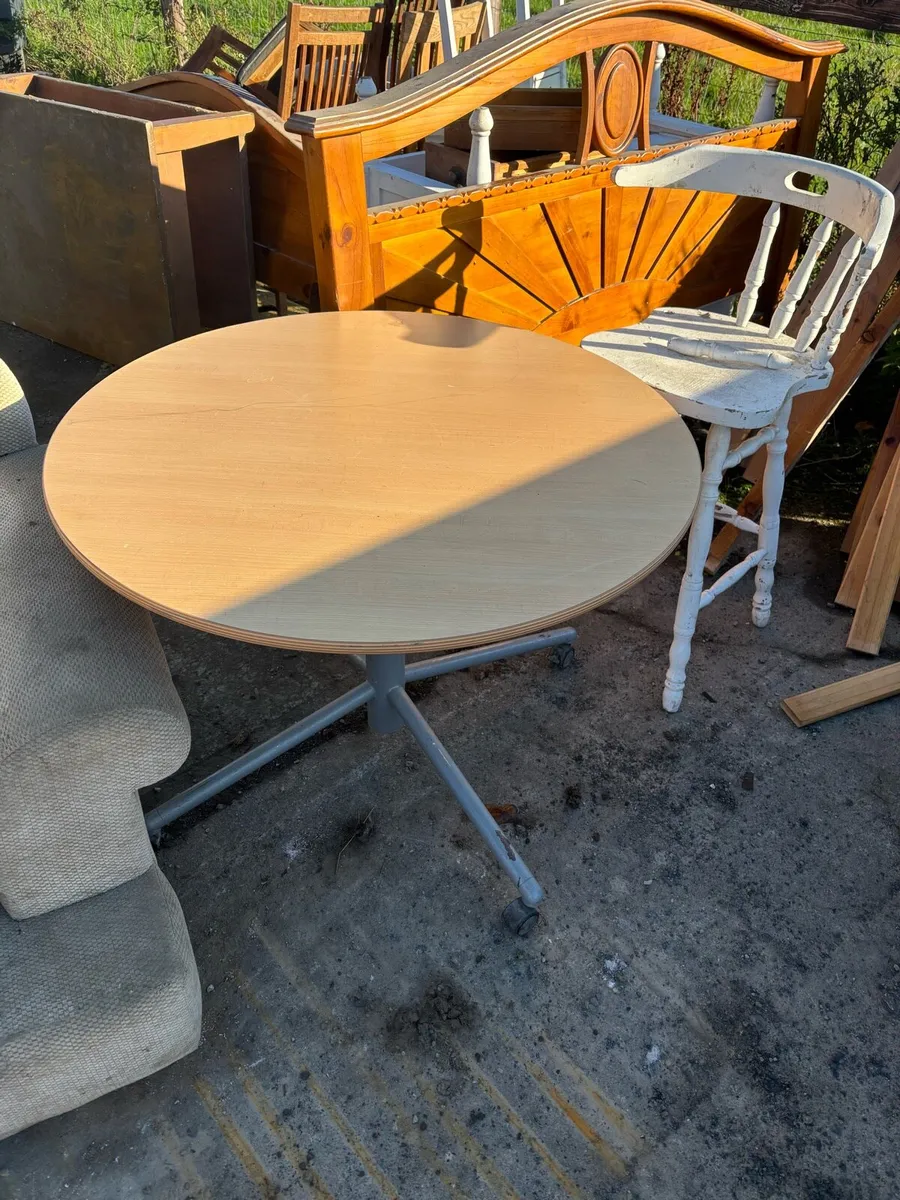 Office desks - Image 1