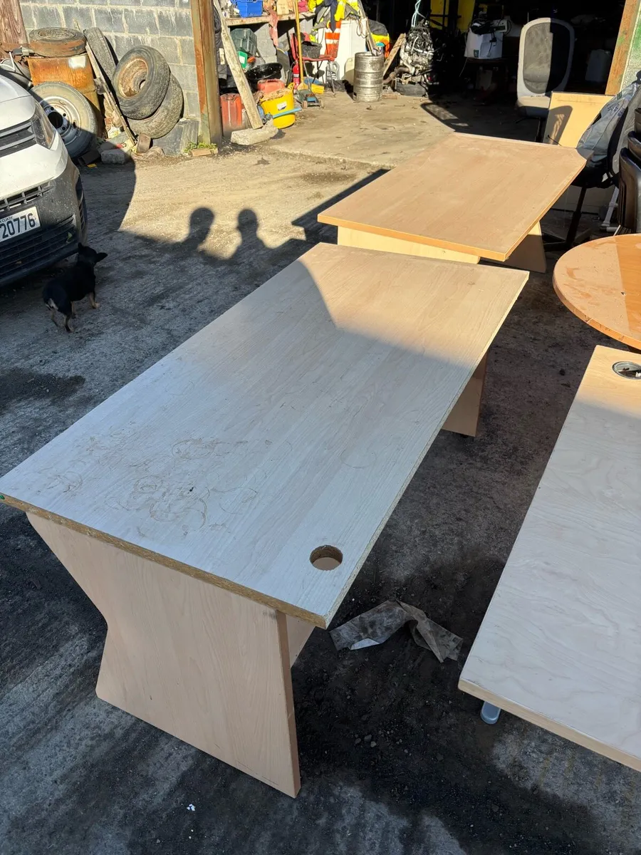 Office desks - Image 2