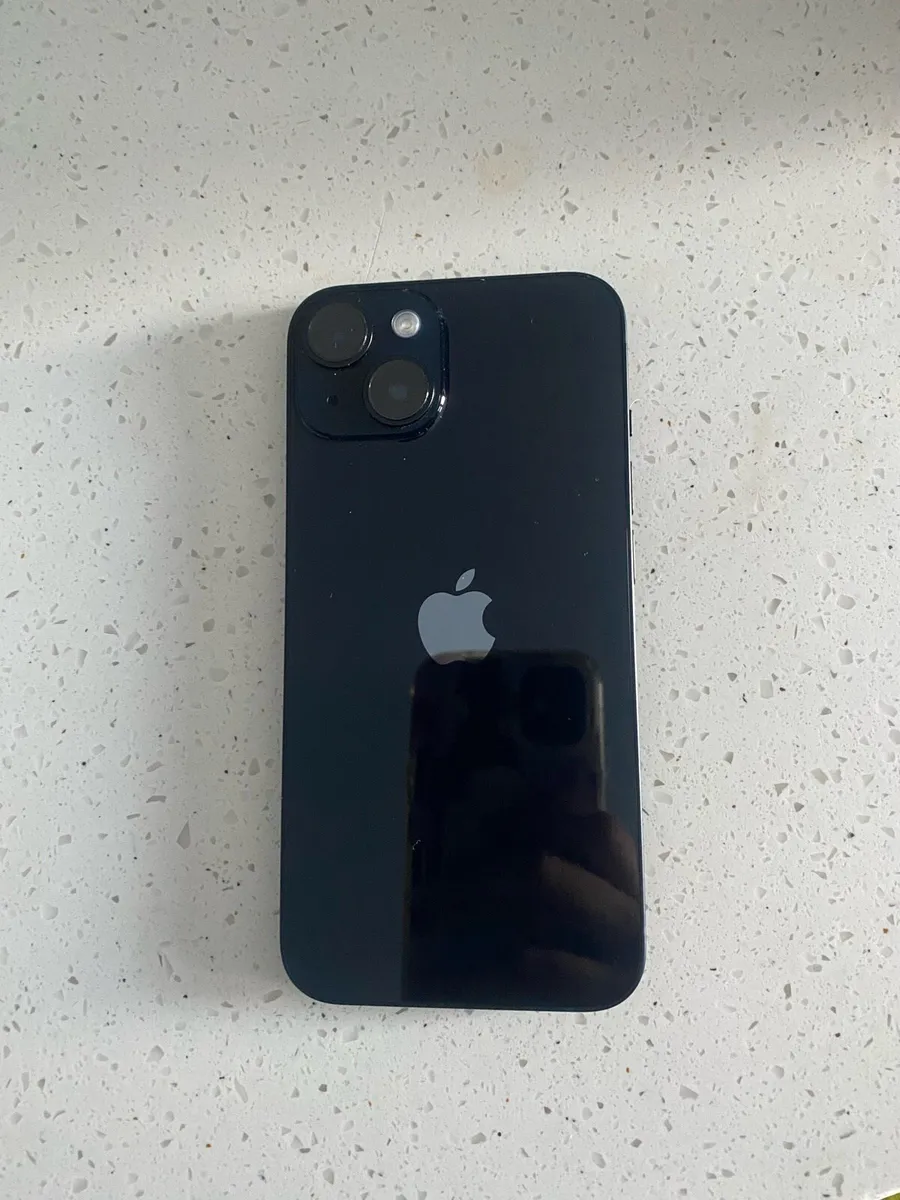 Iphone 14 with leather phone case - Image 2