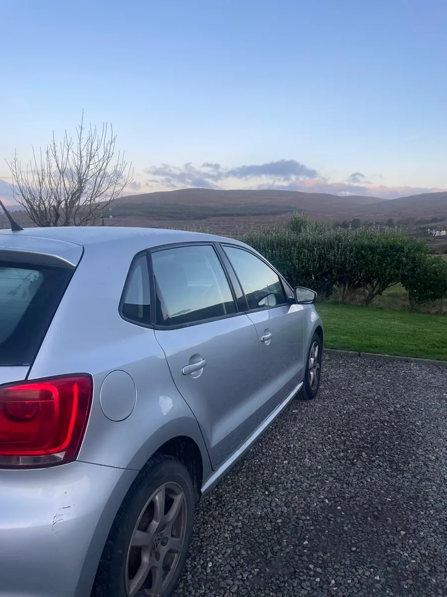Volkswagen polo - Image 2