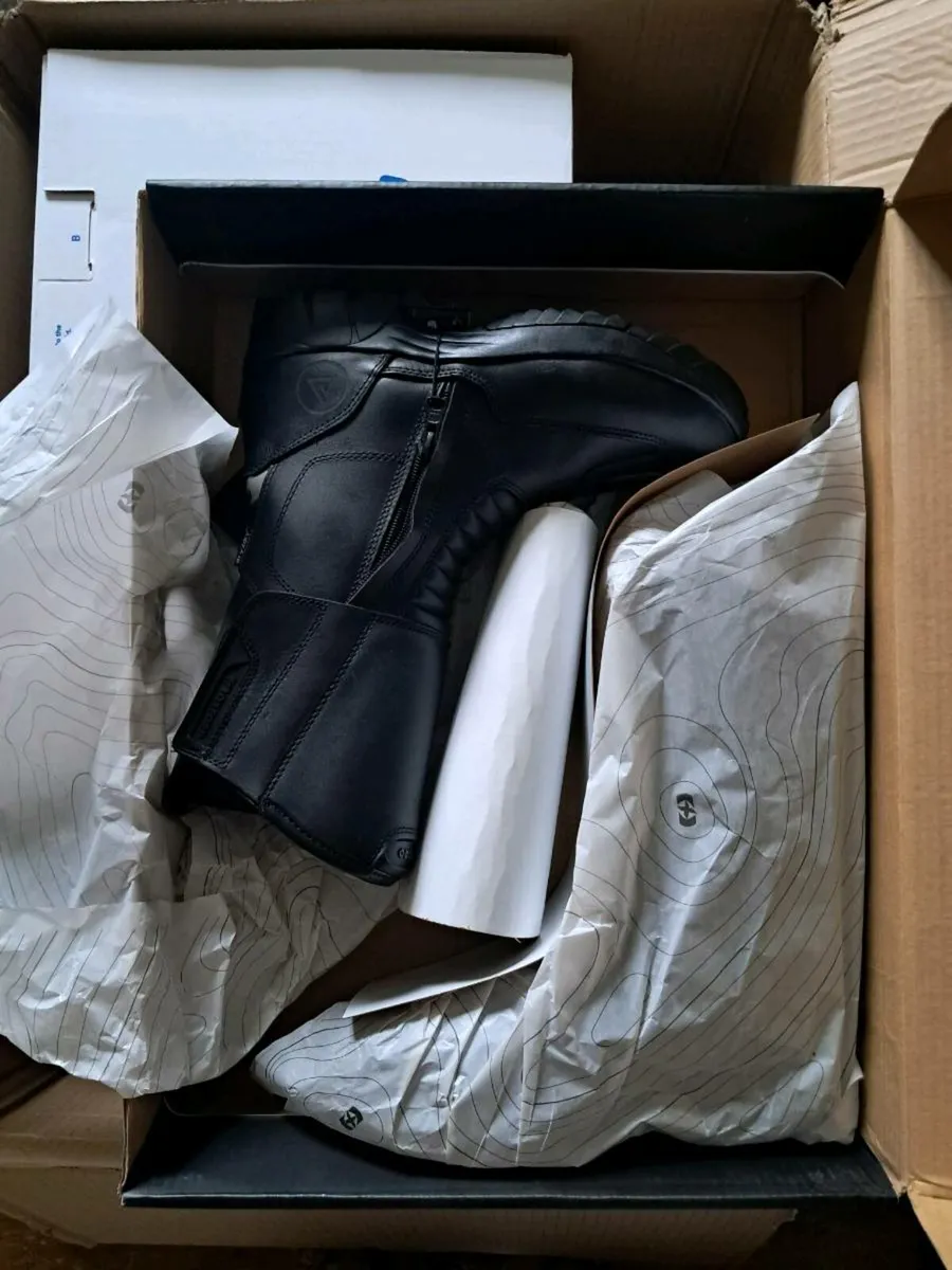 Oxford continental boots never worn brand new uk8 - Image 1