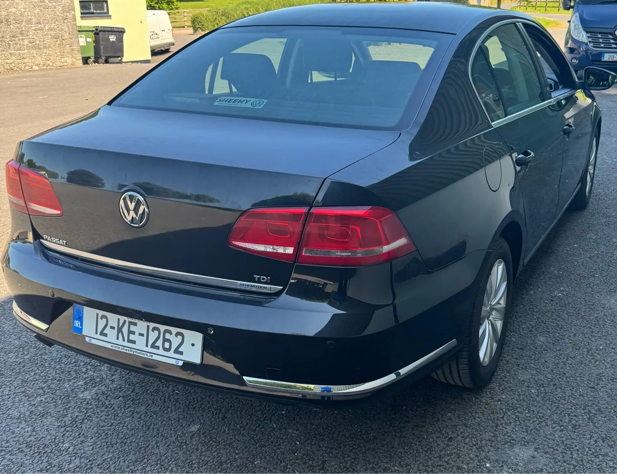Passat 2012 for sale - Image 2