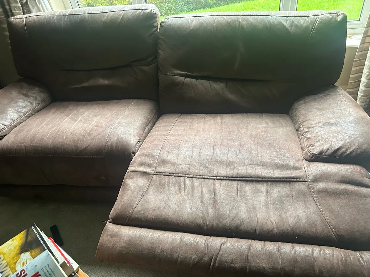 3-seater reclining faux leather chocolate sofa - Image 2