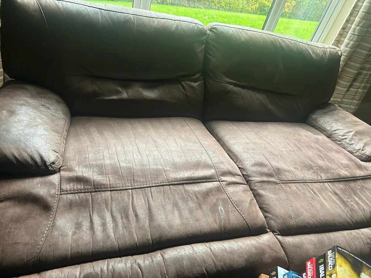 3-seater reclining faux leather chocolate sofa - Image 3