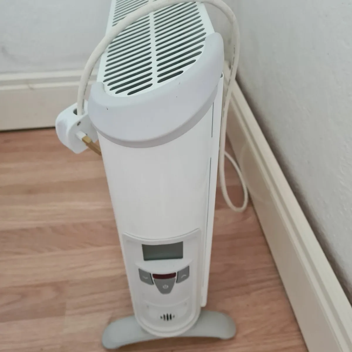 3 x electric heaters - Image 4
