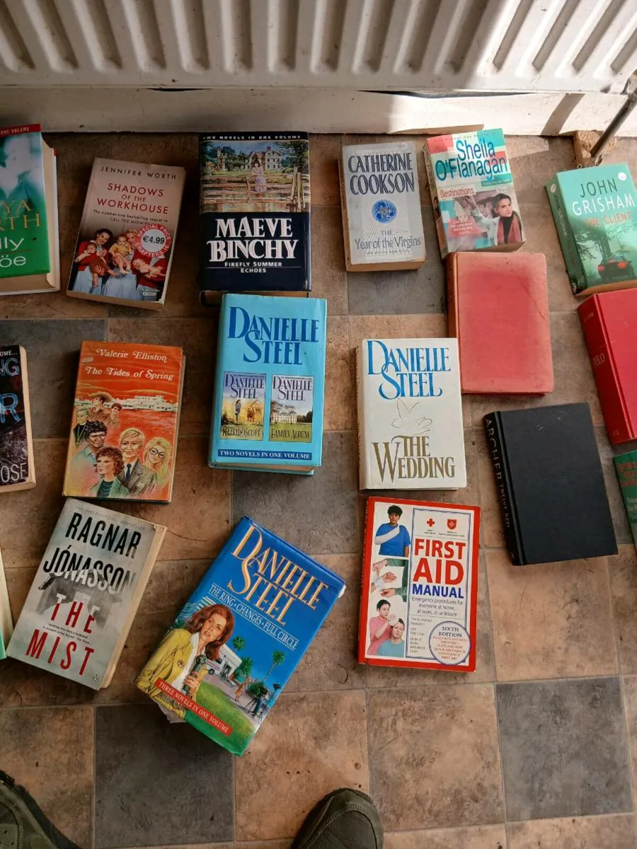 Books clearence - Image 4