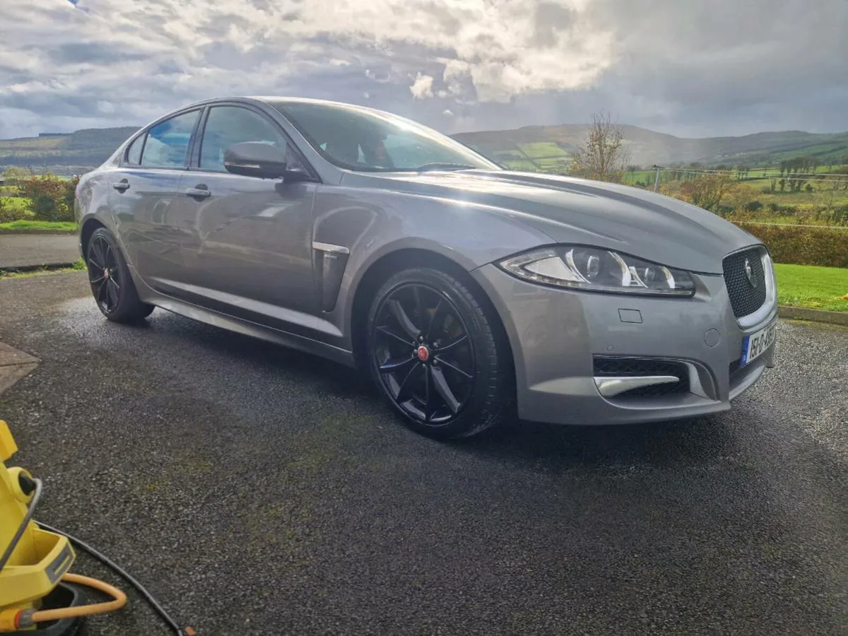Jaguar XF 2.2 R SPORT - Image 2