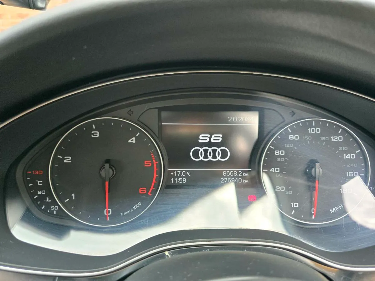 Audi A6 Black edition - Image 4