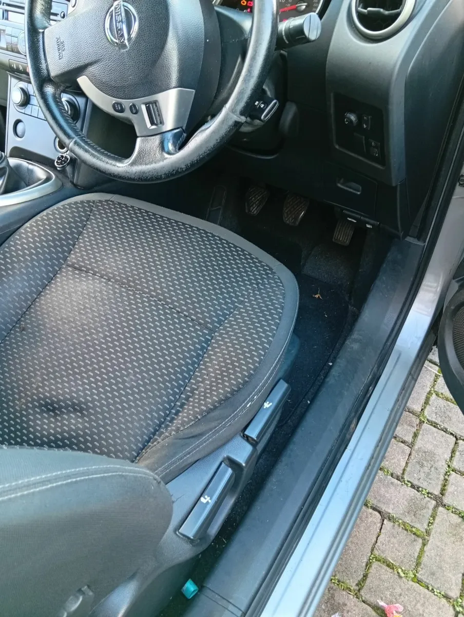 Nissan Qashqai 2009 - Image 2