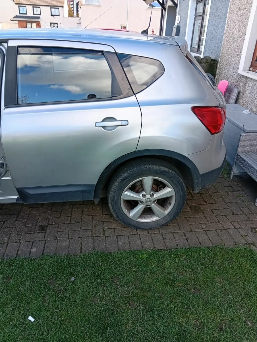 Nissan Qashqai 2009 - Image 3