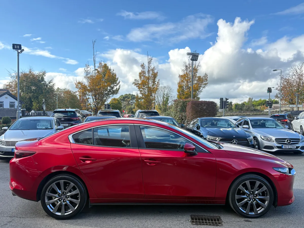 221 Mazda 3 SKY-X 2.0 Petrol Platinum *Low Kils* - Image 4