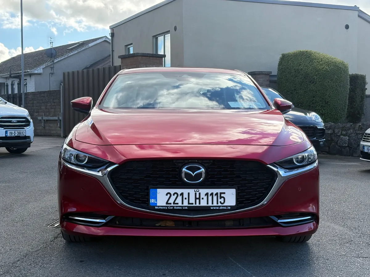 221 Mazda 3 SKY-X 2.0 Petrol Platinum *Low Kils* - Image 2
